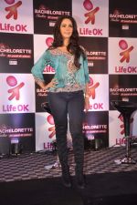 Mallika Sherawat at preview of Life Ok Bachelorette India launch in Trident, Mumbai on 3rd Oct 2013 (27).JPG